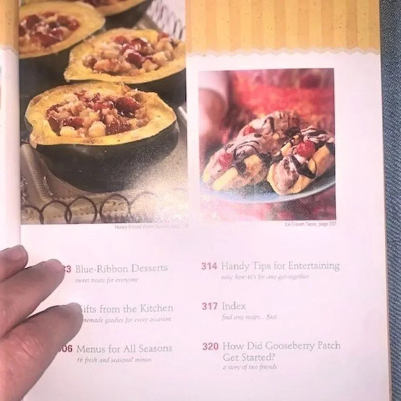 Family Favorite‎ Recipes cookbook - Picture 4 of 5